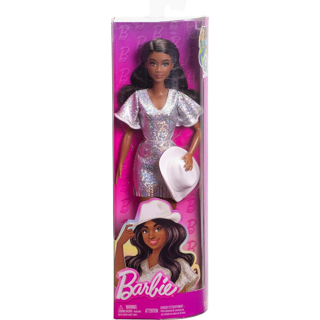 Barbie Fashionistas-Puppe Nr. 239 in funkelndem silbernen Kleid mit Cowboyhut und Stiefeln, schwarze Haare