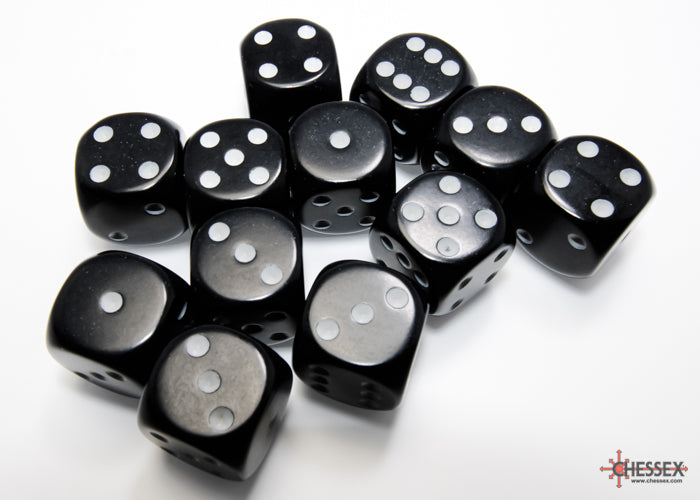 Chessex - 12er Box Würfel - Opaque Black/white 16mm D6 Dice Block (12 dice)